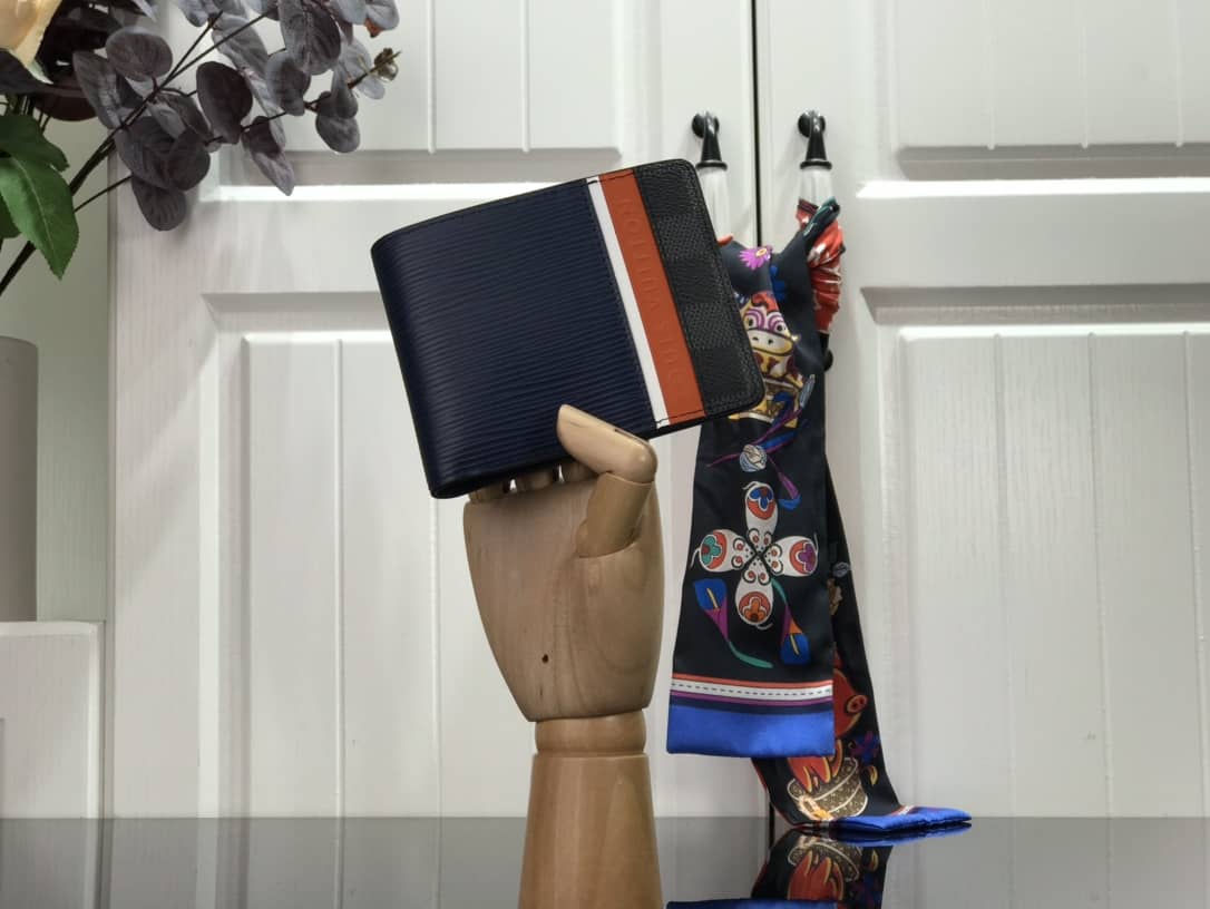 L0vis Vvtt0n Epi Damier Graphite Multiple Replica Wallet Blue M69538