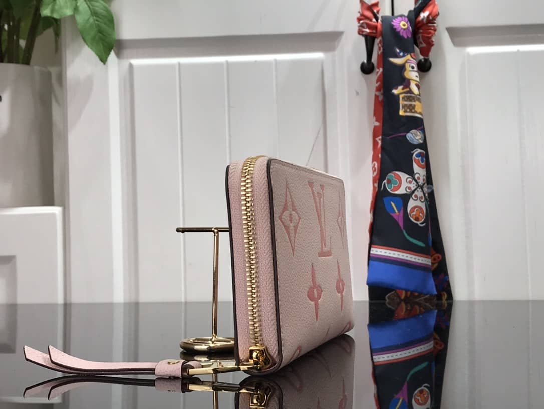 L0vis Vvtt0n Gradient Monogram Leather Zippy Wallet Replica Pink M80402