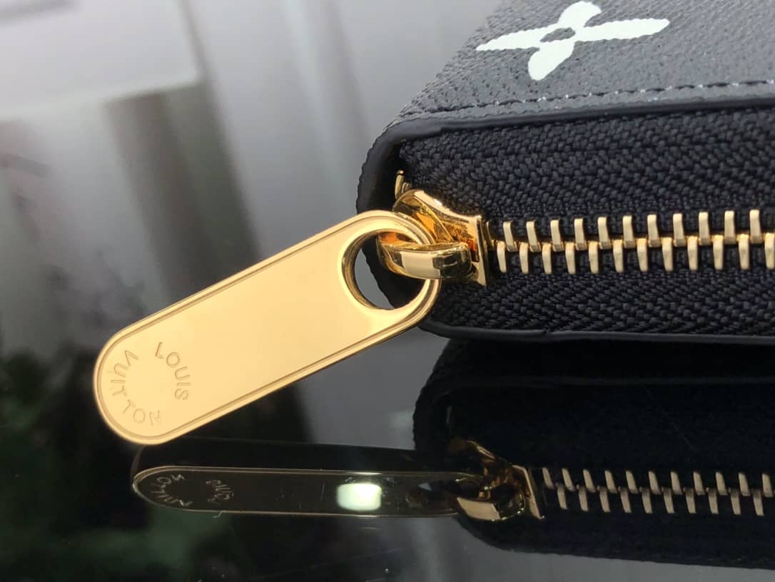 L0vis Vvtt0n Around Monogram Zippy Wallet Replica Black M80683