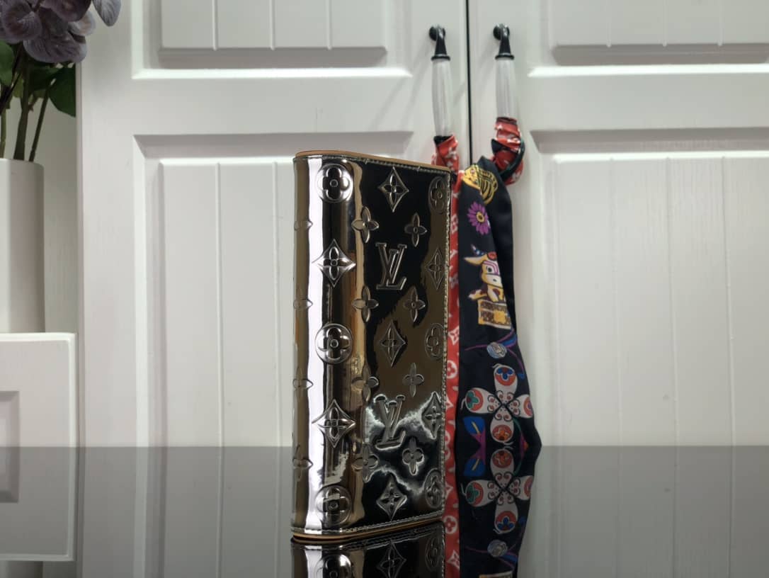 L0vis Vvtt0n Long Mirror Slender Pocket Organizer Wallet Replica M80807