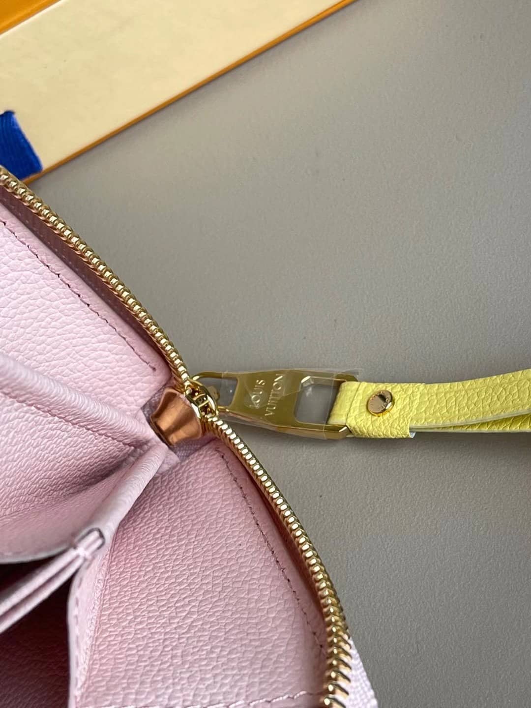 L0vis Vvtt0n Monogram Empreinte Leather Zippy Pink M81279 Replica Wallet