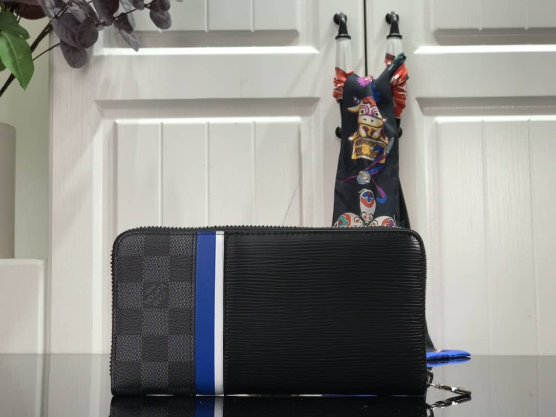 L0vis Vvtt0n Wallet Dupe Zippy  Classic Monogram Pattern  M56829