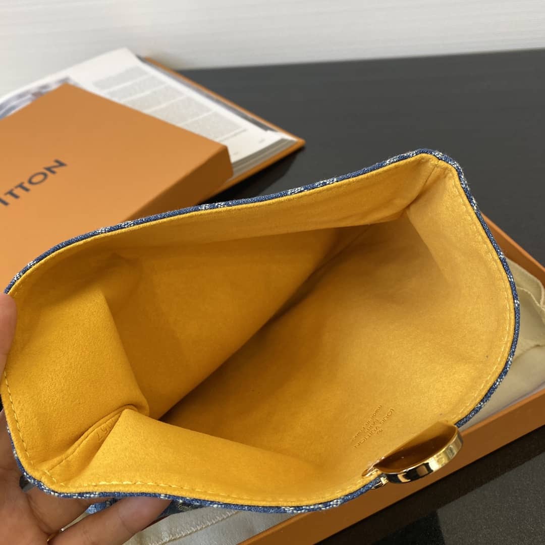 L0vis Vvtt0n Denim Clutch Vintage Replica Bag Blue M44472