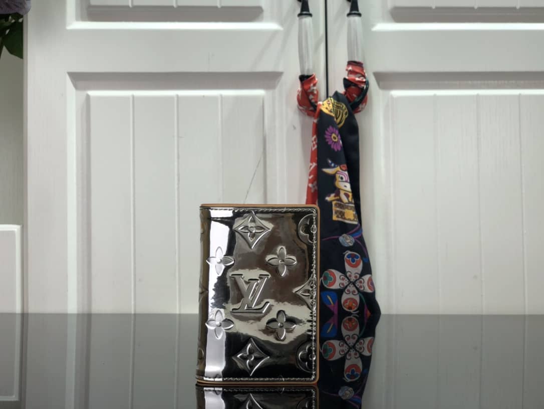 L0vis Vvtt0n Mirror Slender Pocket Organizer Wallet Replica M80805