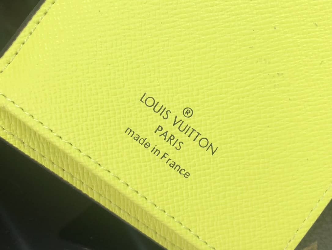 L0vis Vvtt0n Monogram Long Leather Brazza Wallet Replica Yellow M80790