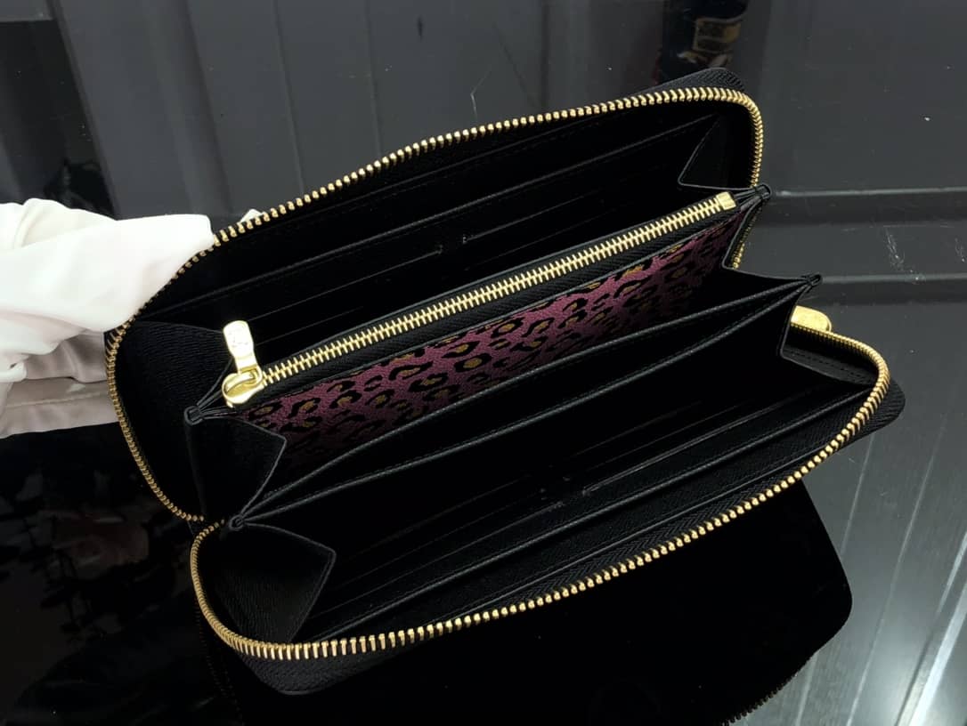 L0vis Vvtt0n Around Monogram Zippy Wallet Replica Black M80683