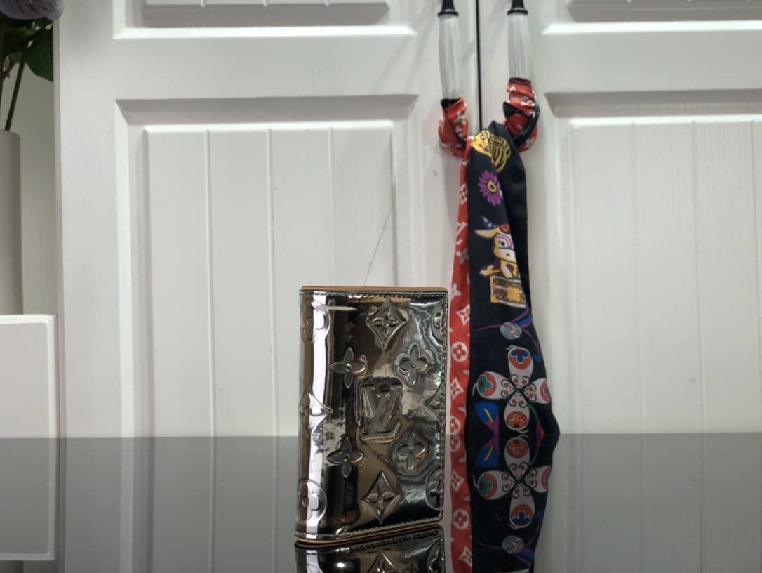 L0vis Vvtt0n Mirror Slender Pocket Organizer Wallet Replica M80805