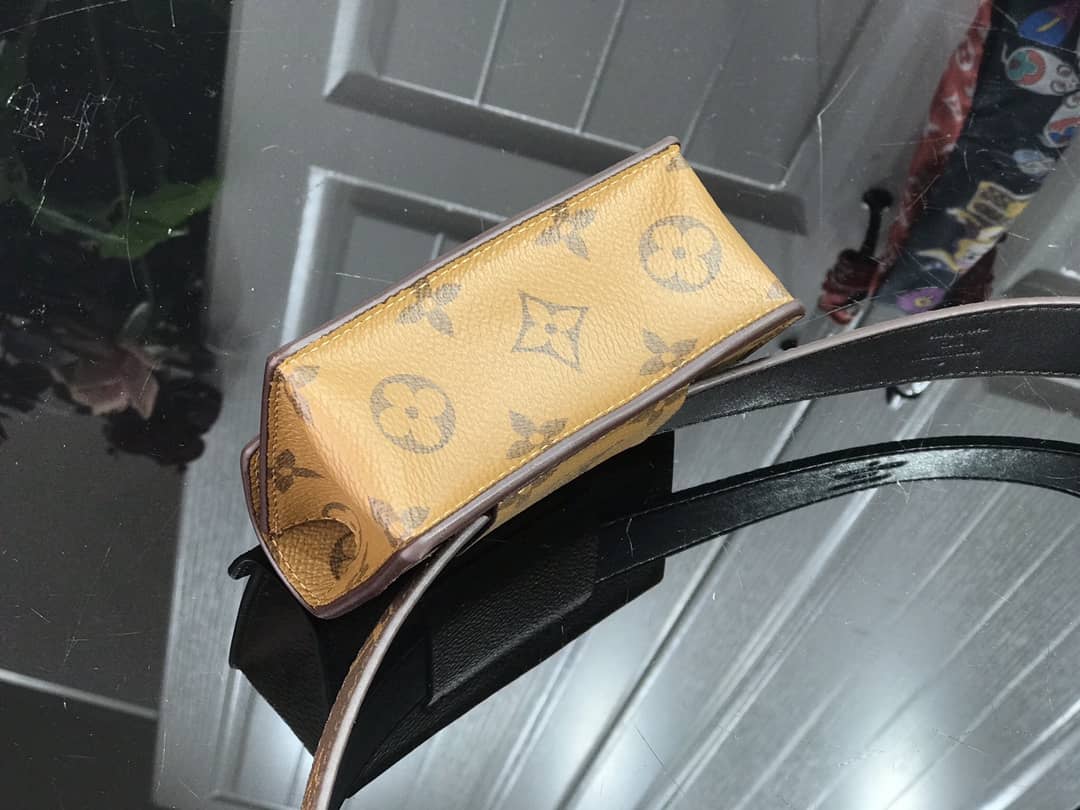 L0vis Vvtt0n Escale Daily Multi Pocket 30mm Belt Yellow Replica M0253Y