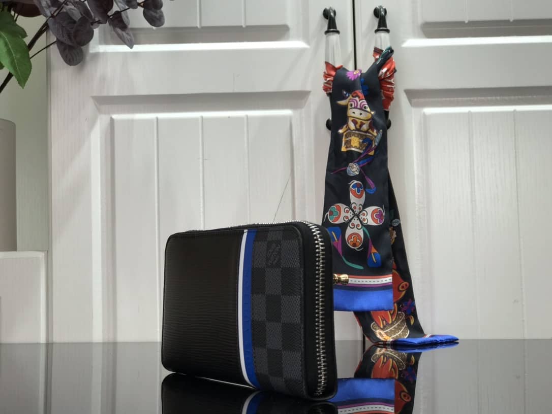 L0vis Vvtt0n Wallet Dupe Zippy  Classic Monogram Pattern  M56829