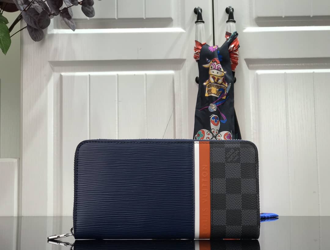 L0vis Vvtt0n Replica Long Zipper Wallet Classic Monogram Pattern Red M56829