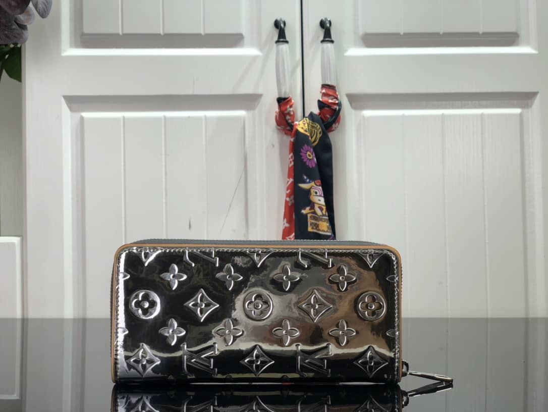 L0vis Vvtt0n Monogram Mirror Zippy Wallet Replica M80808