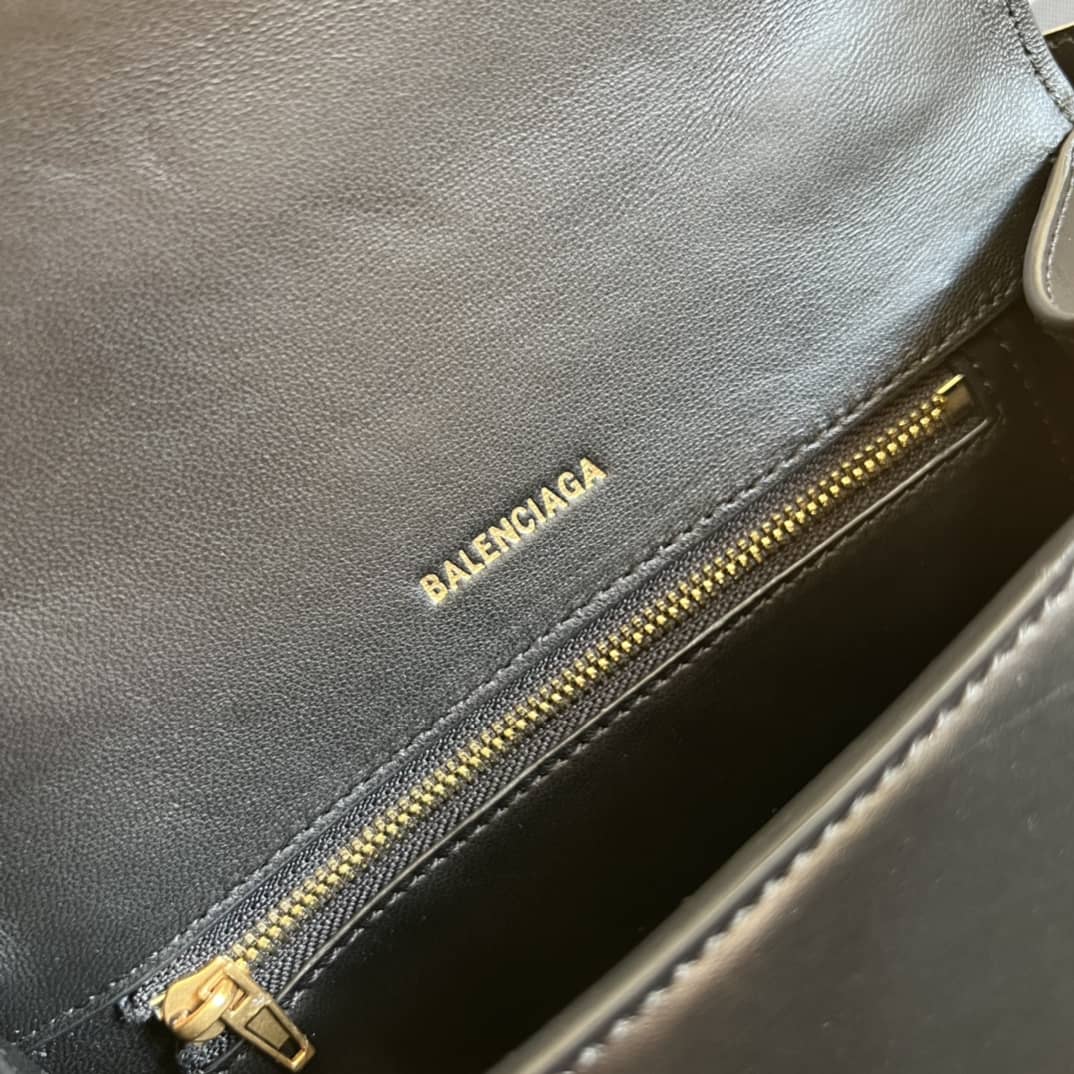 Ba1en*iaga Hourglass Replica Crossbody Bag