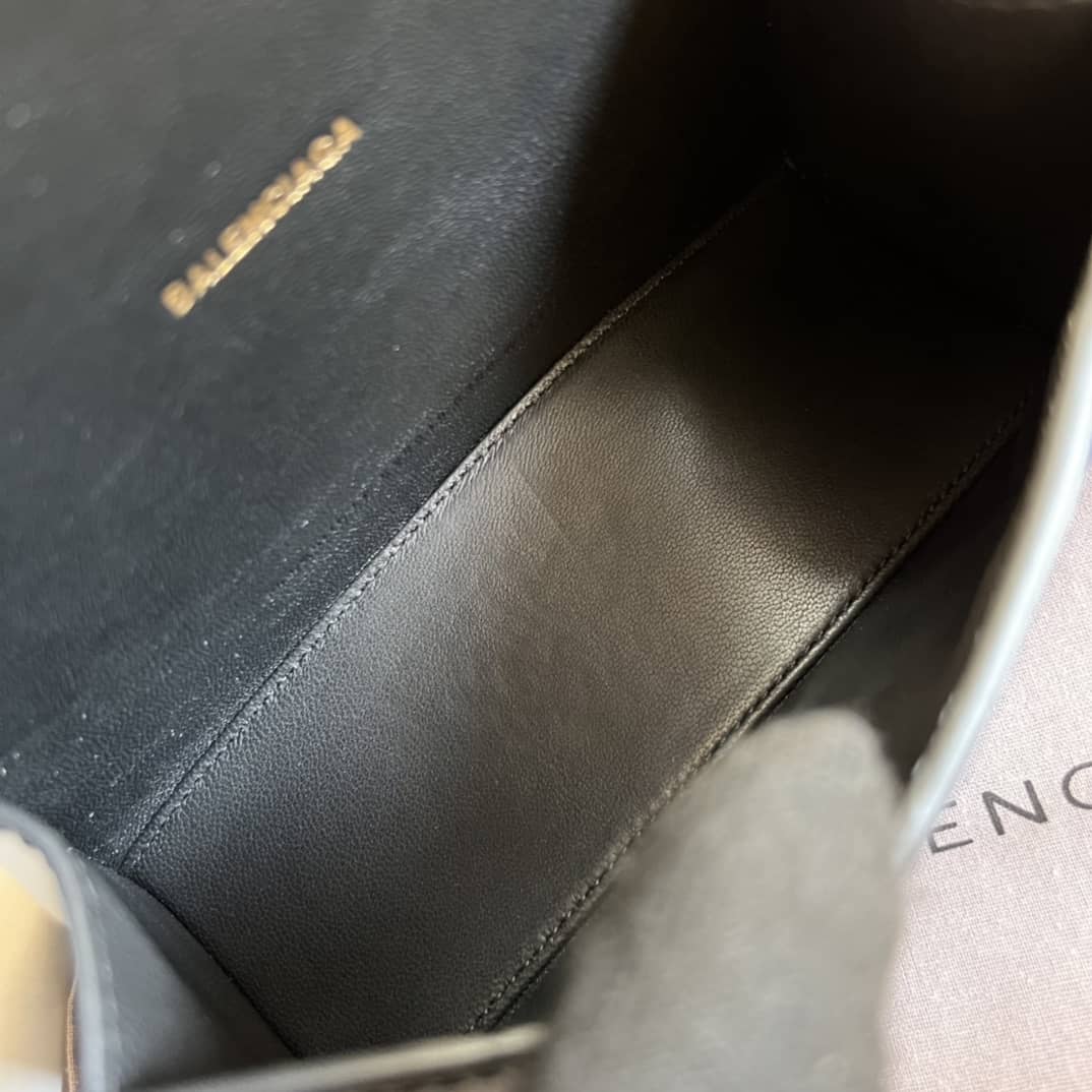 Ba1en*iaga Hourglass Leather Top Handle Replica Bag