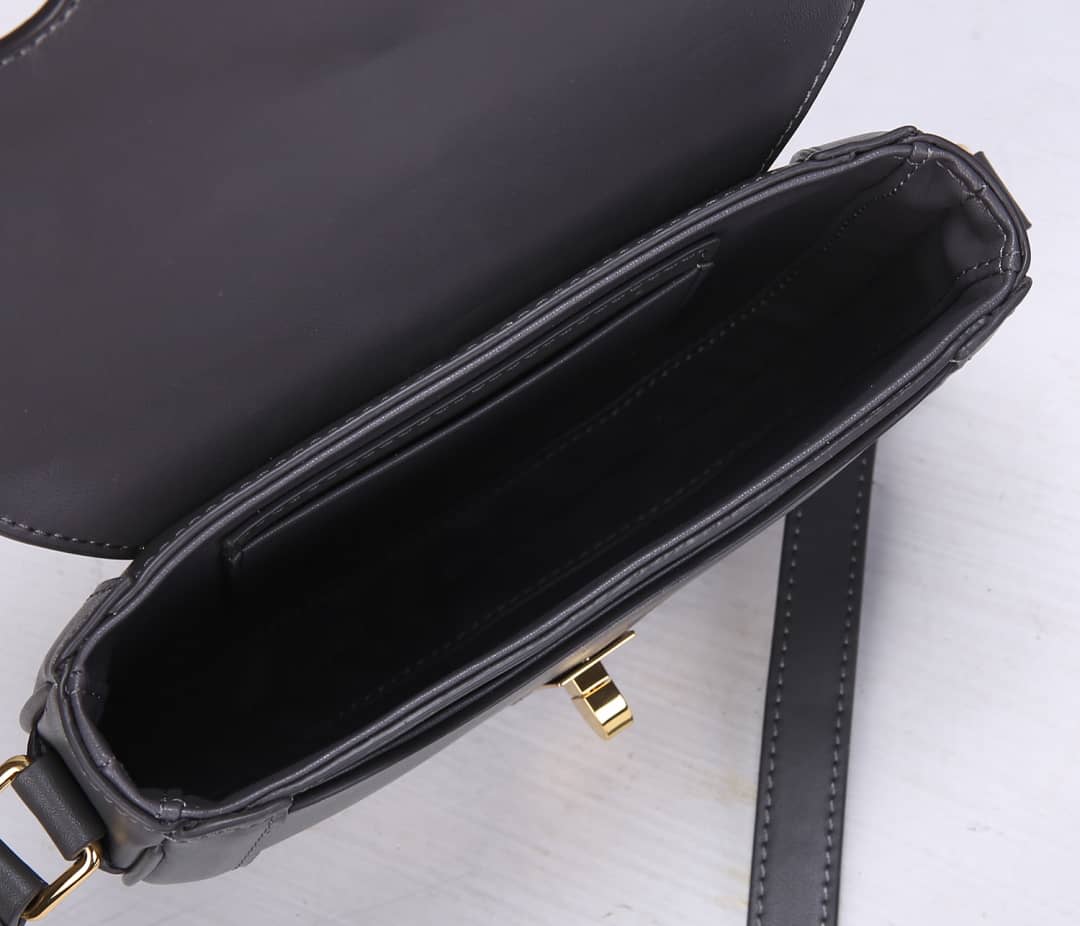 Ce1i*e Small Besace 16 Cowhide Replica Saddle Bag