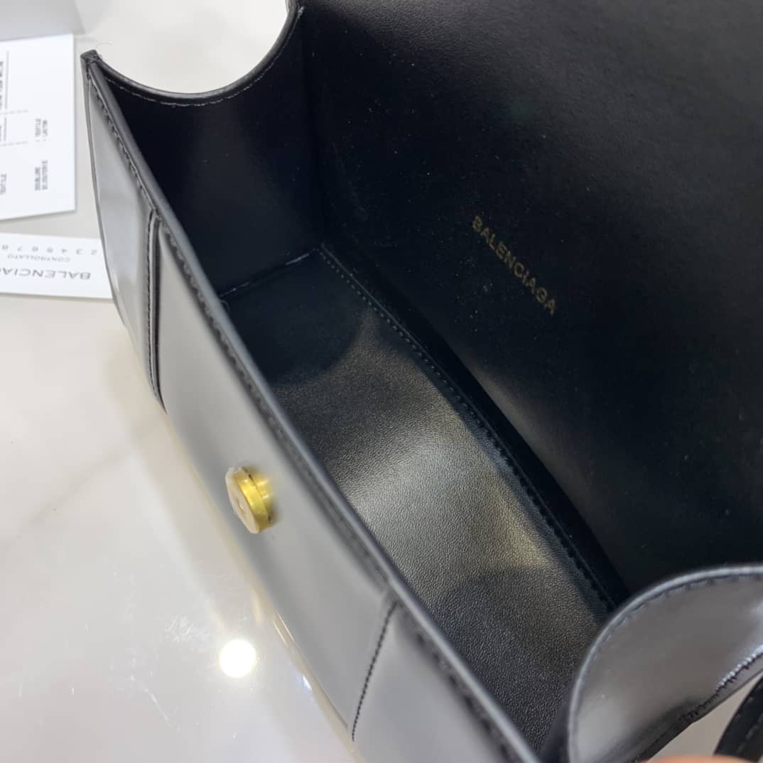 Ba1en*iaga Hourglass Leather Top Handle Replica Bag