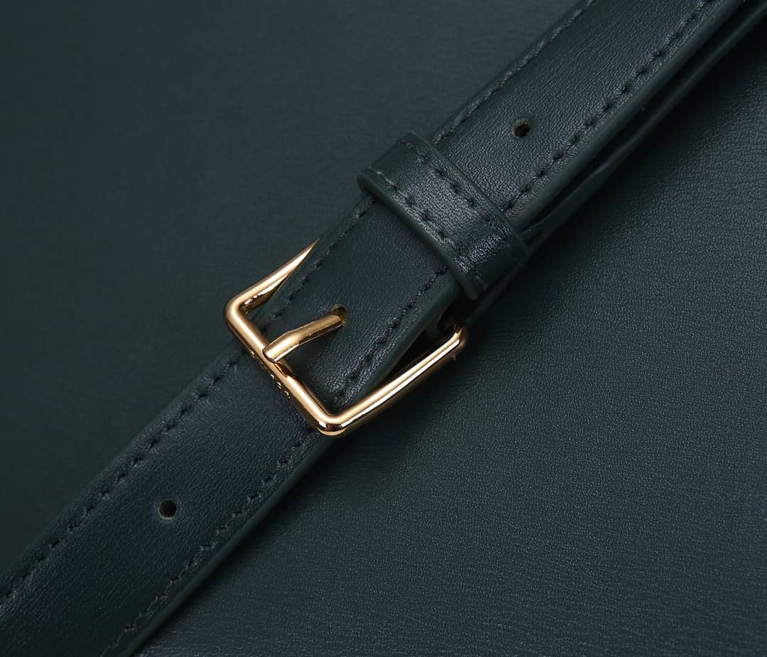 Ce1i*e Dupe Triomphe Micro Luggage Replica Bag