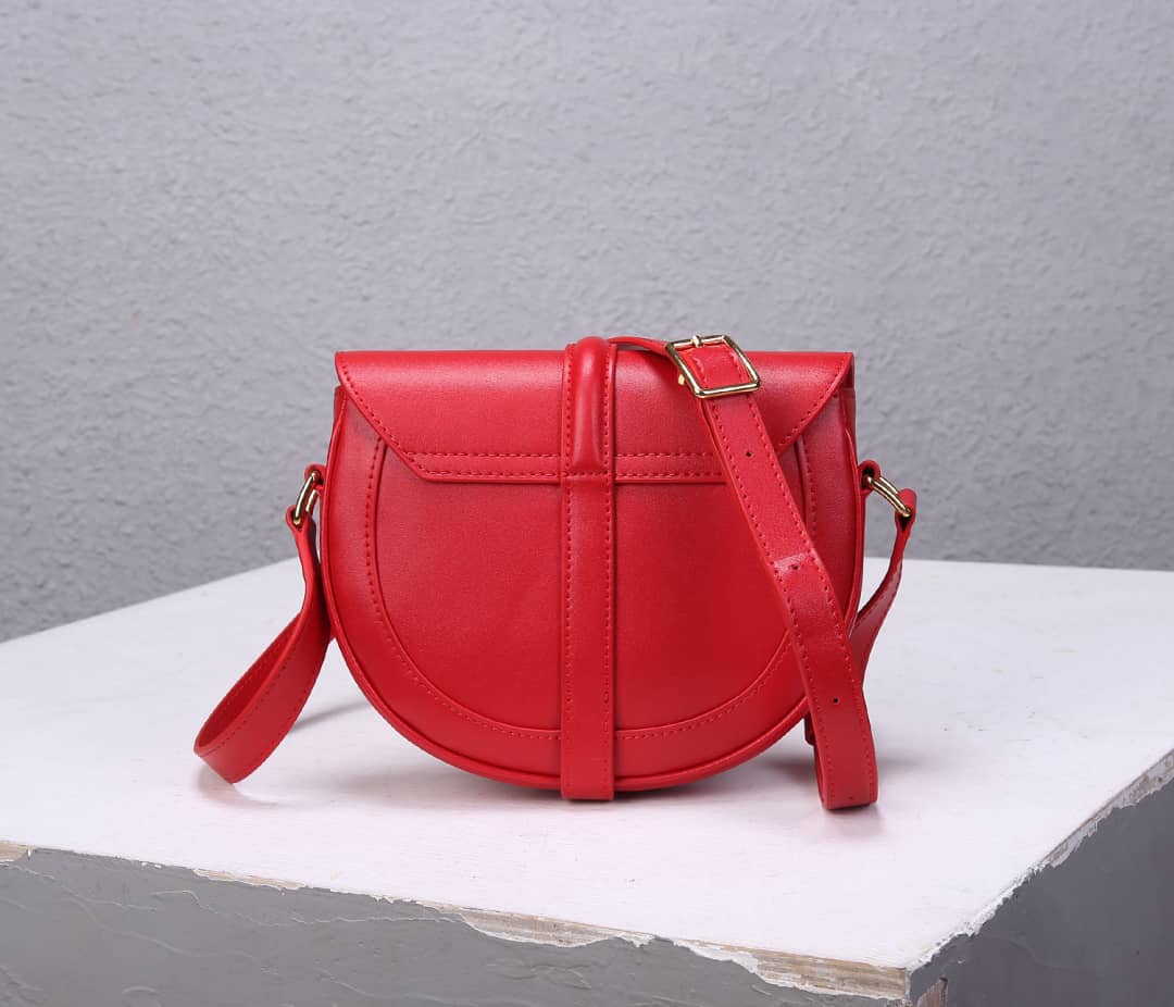 Ce1i*e Small Besace 16 Cowhide Replica Saddle Bag