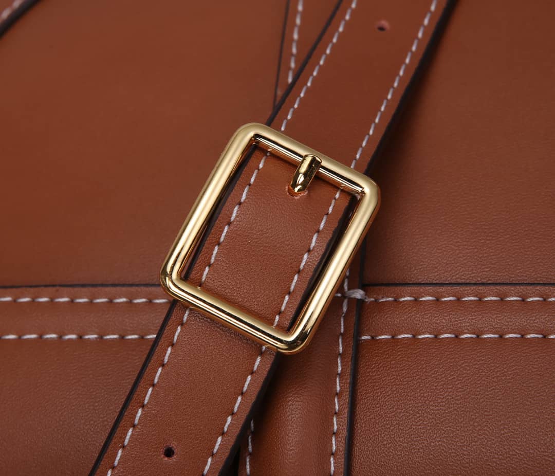 Ce1i*e Small Besace 16 Cowhide Replica Saddle Bag