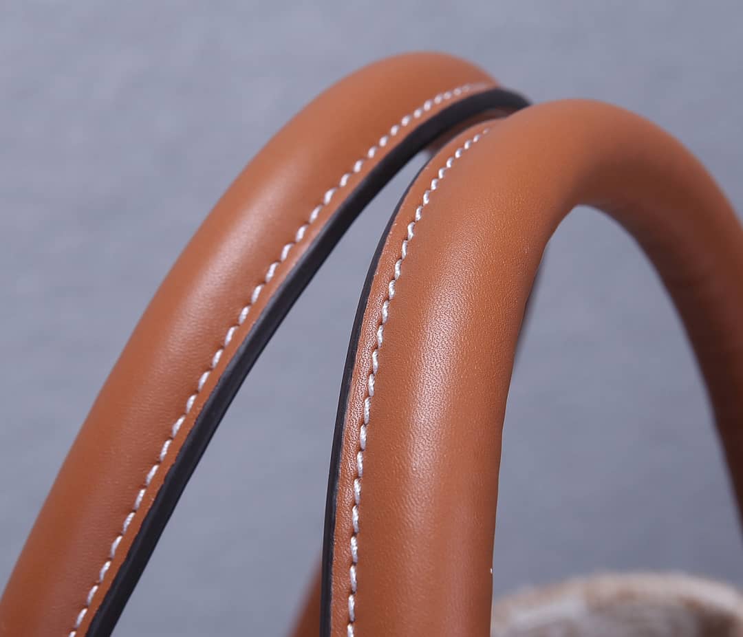 High Quality Ce1i*e Replica Tote Bag