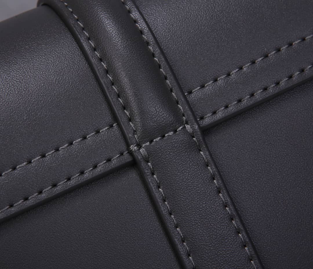 Ce1i*e Small Besace 16 Cowhide Replica Saddle Bag