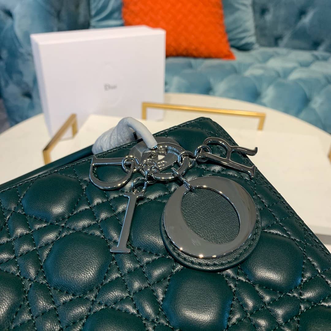 Chr1st1an D10r Lady D10r 24CM Replica Bag