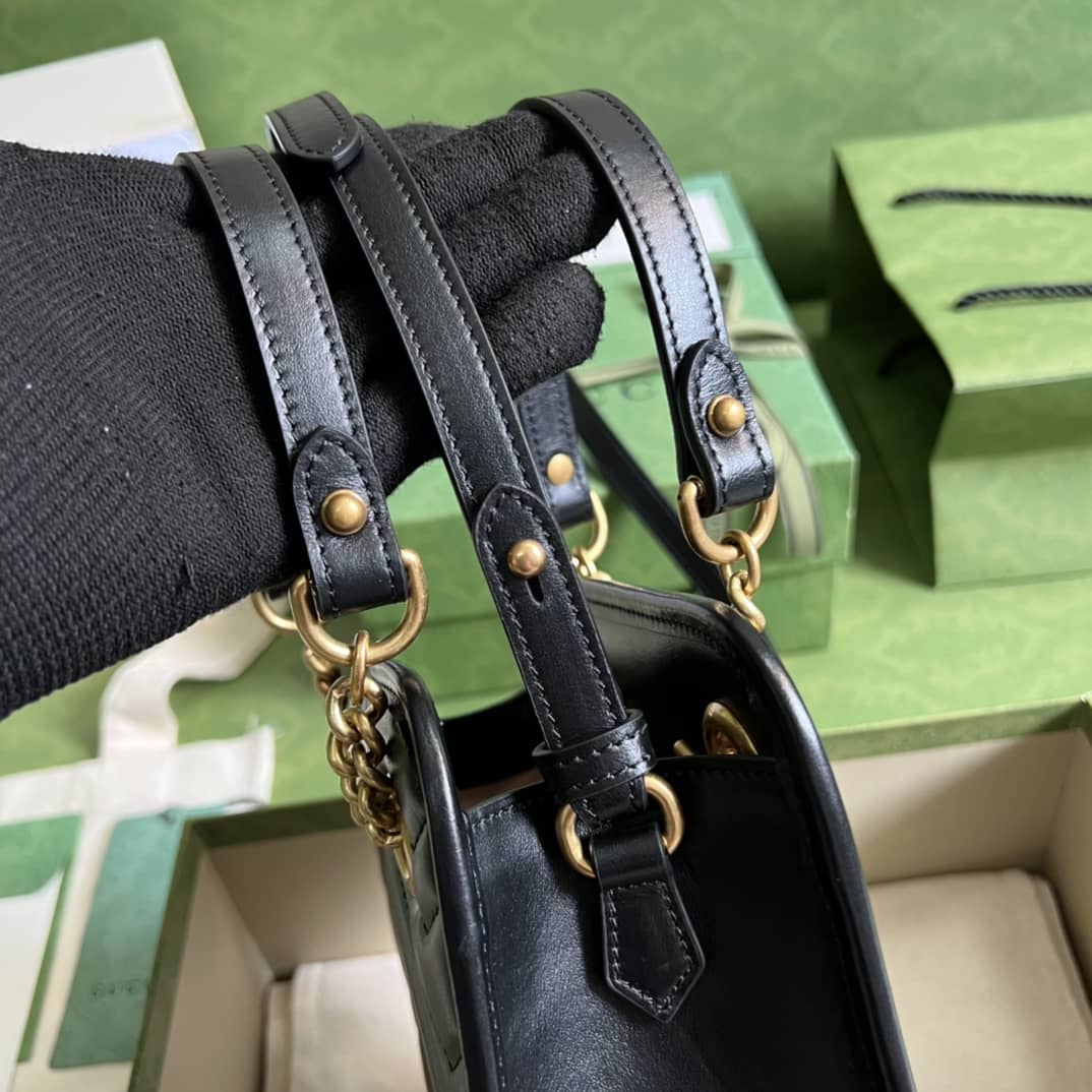 Gvc*1 GG Marmont Matelassé Mini Crossbody Bag 696123 Replica