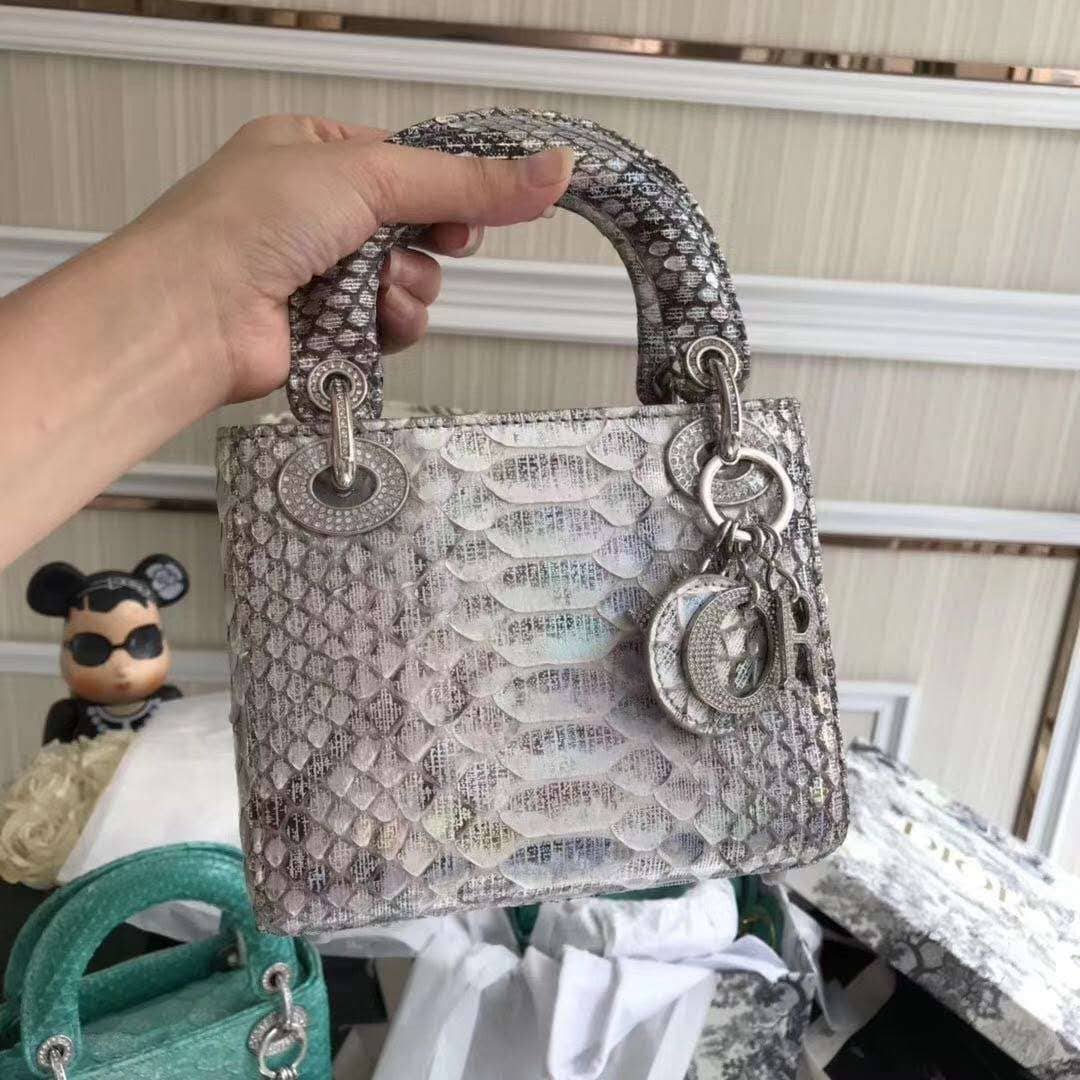 Chr1st1an D10r Lady D10r 17CM Replica Bag