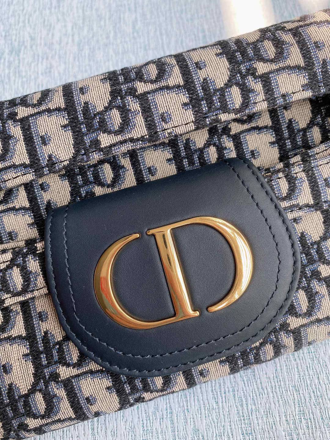 Chr1st1an D10r Replica Clutch