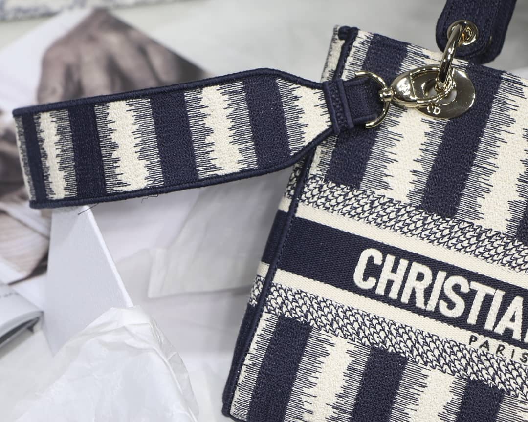 Lady D10r Dupe 24CM Paisley Embroidery Lady D-Lite