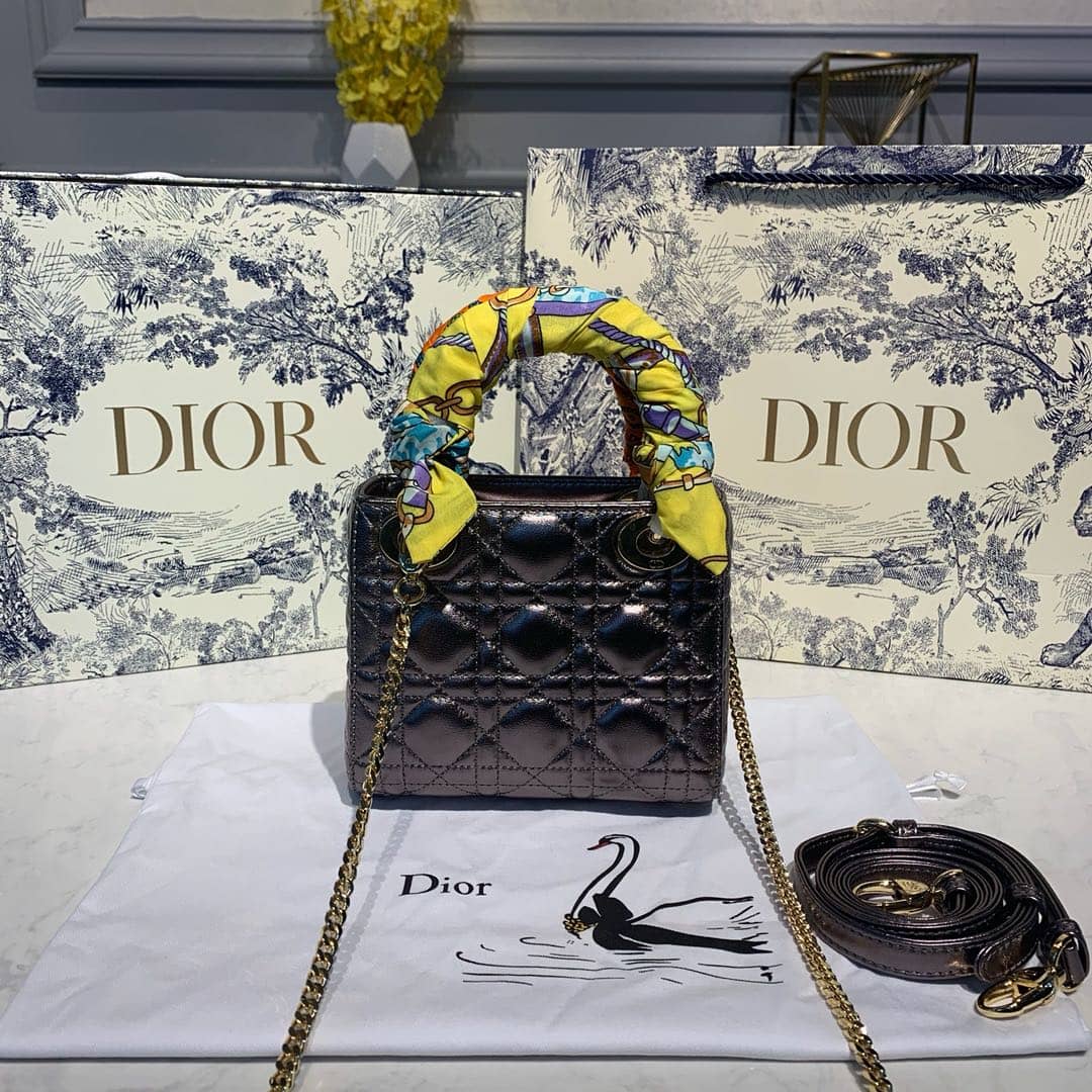 Chr1st1an D10r Lady D10r 17CM Replica Bag