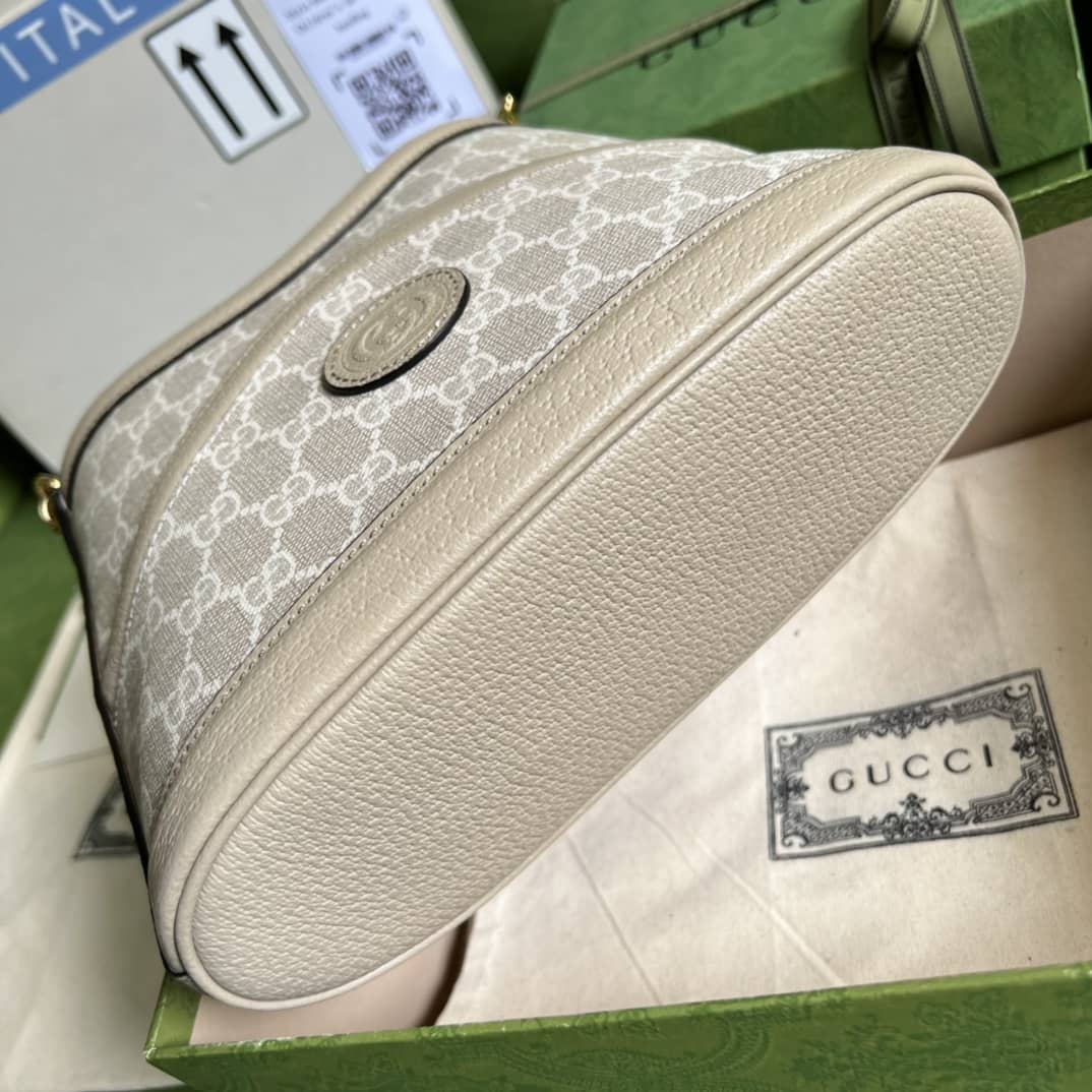 Gvc*1 Large With Interlocking G Oatmeal 696011 Replica Shoulder Bag