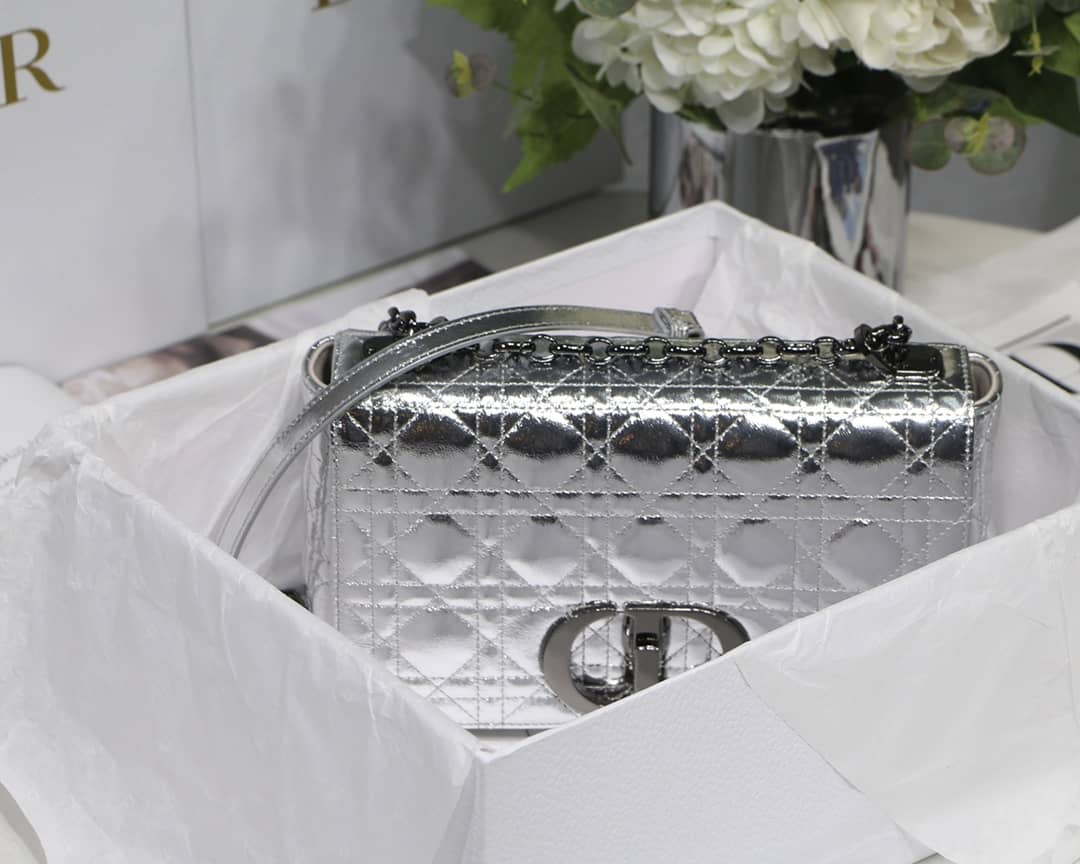 Chr1st1an D10r Caro Replica Bag