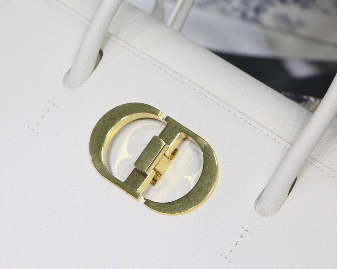 Chr1st1an D10r Box Calfskin Large St. Honore Tote