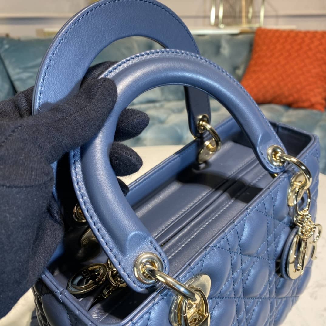 Chr1st1an D10r Lady D10r 24CM Replica Bag