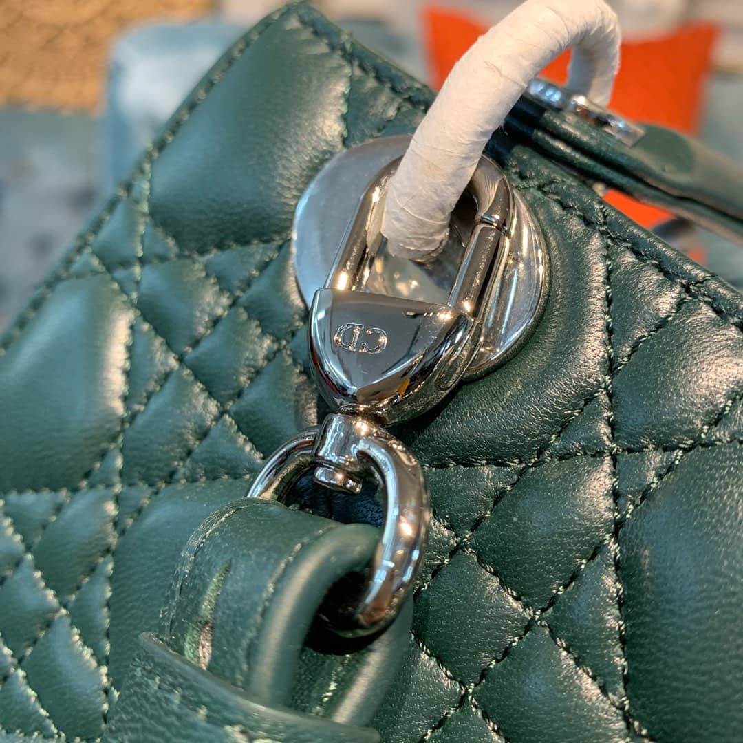 Chr1st1an D10r Lady D10r 20CM Replica Bag