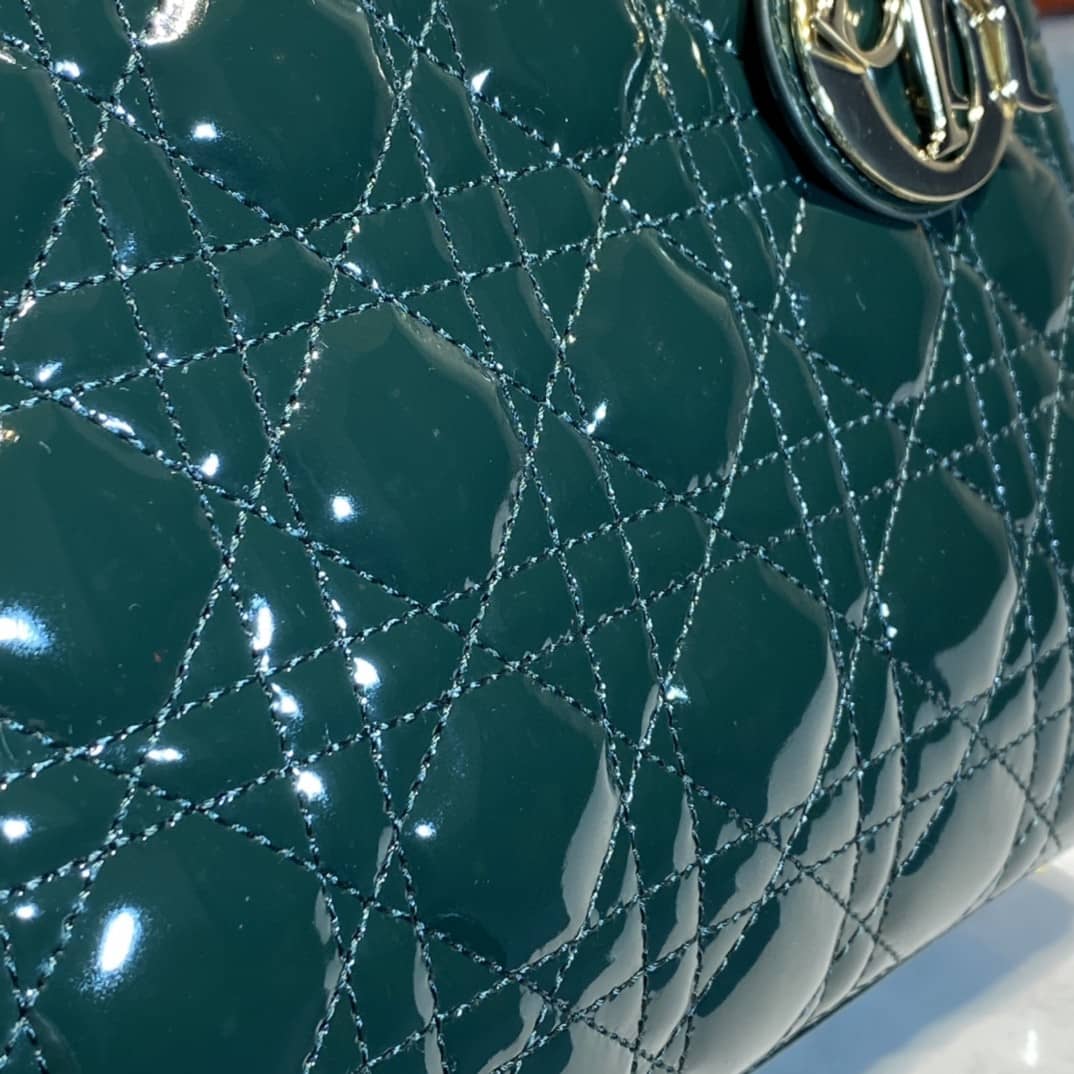 Chr1st1an D10r Lady D10r 24CM Replica Bag