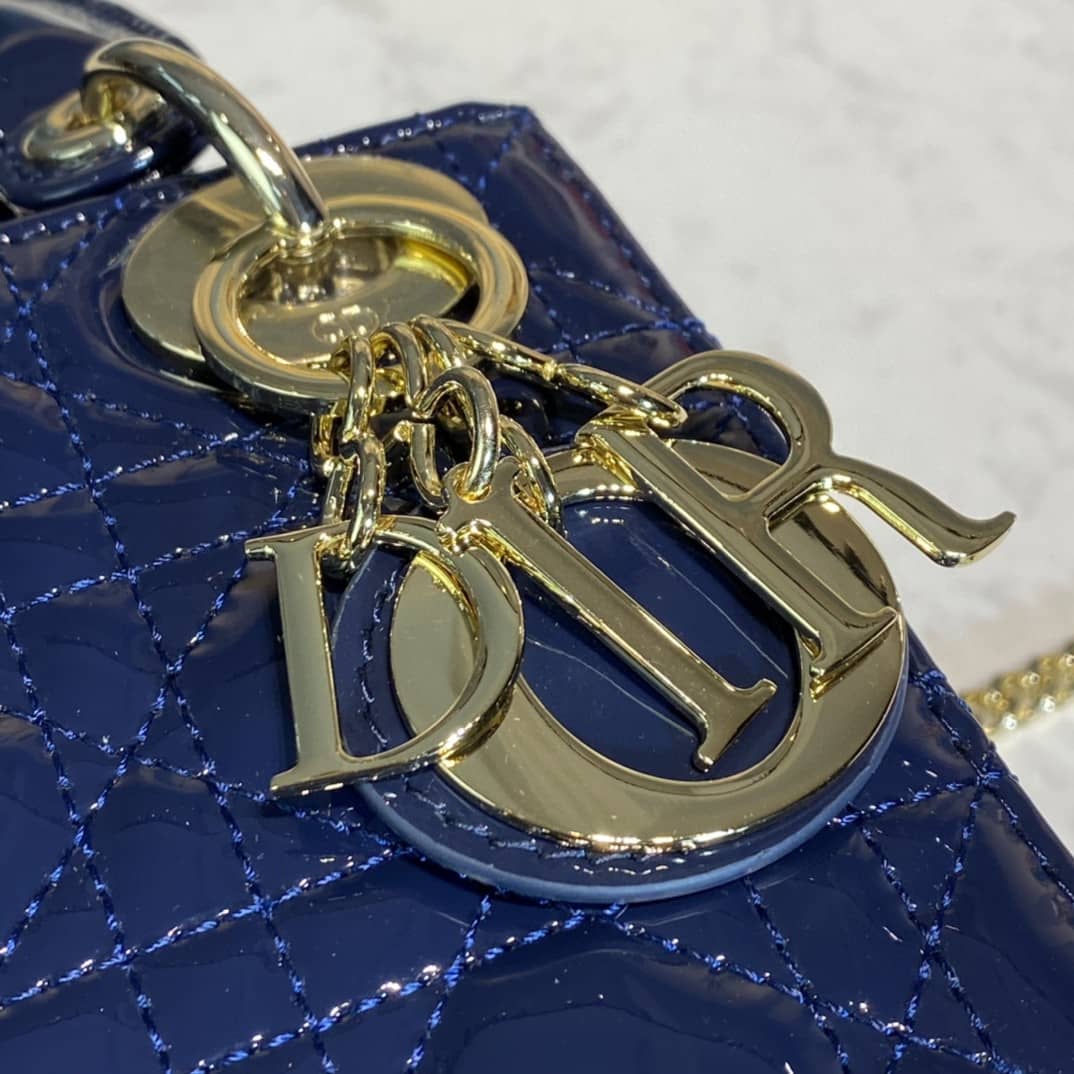 Chr1st1an D10r Lady D10r 17CM Replica Bag