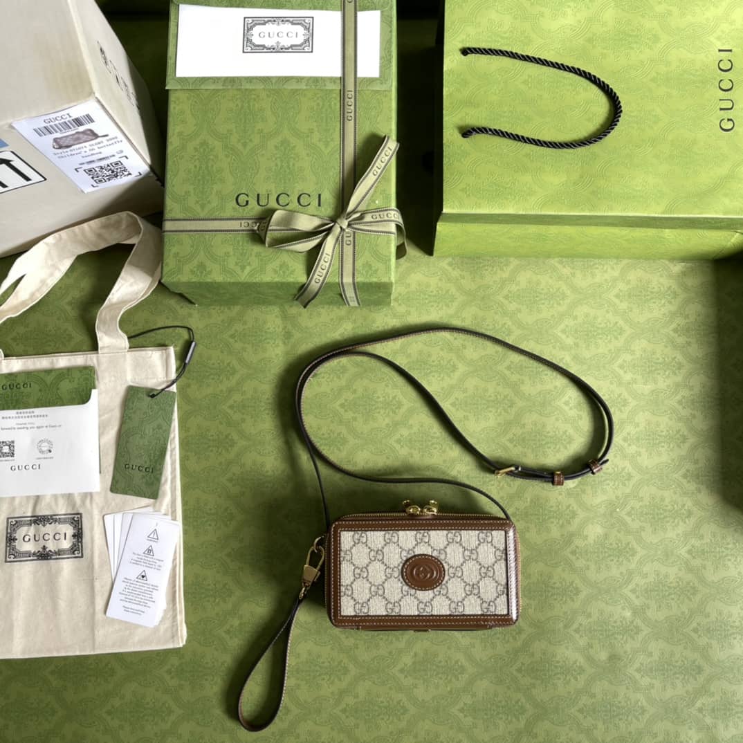 Gvc*1 Interlocking G Mini Bag Replica 671674