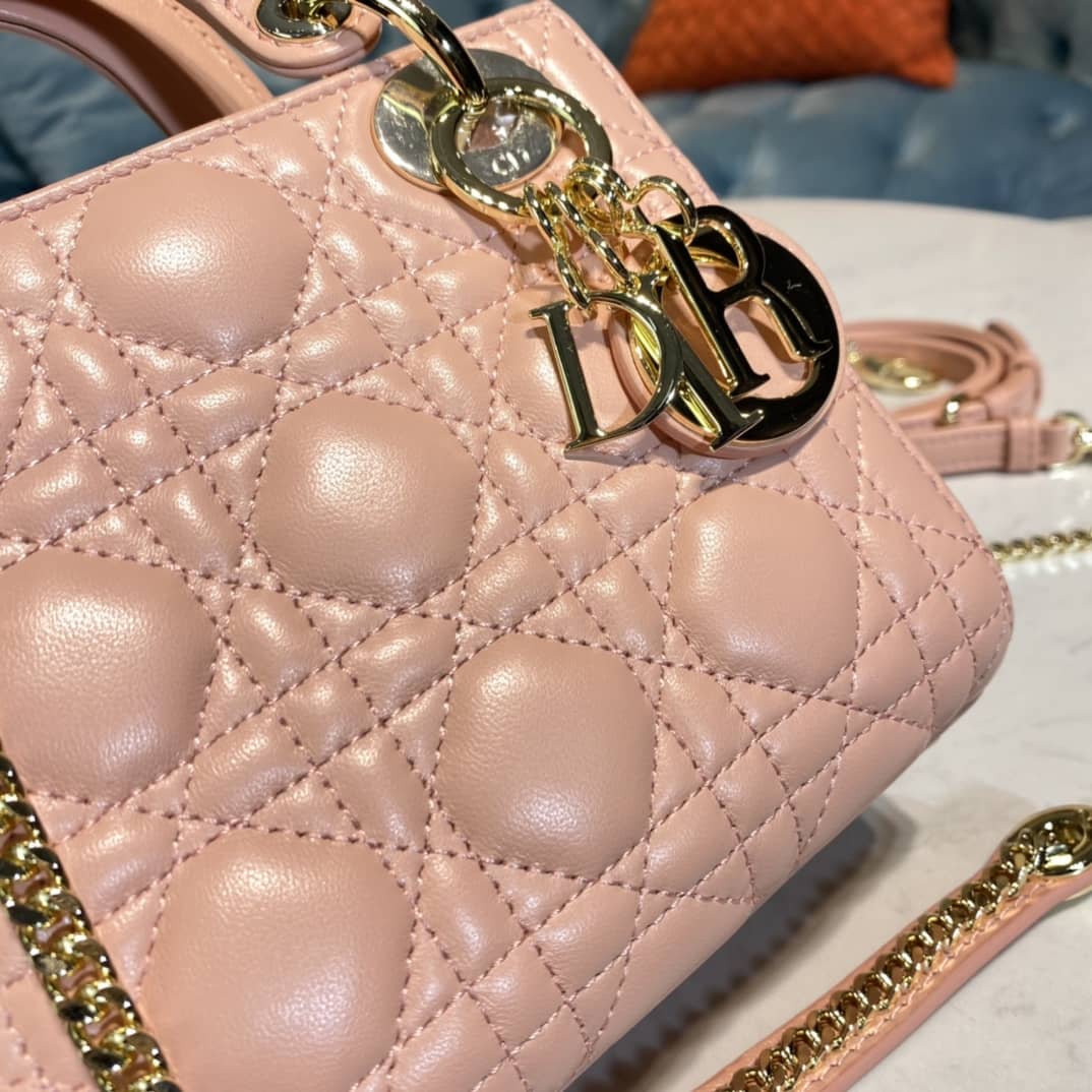 Chr1st1an D10r Lady D10r 17CM Replica Bag