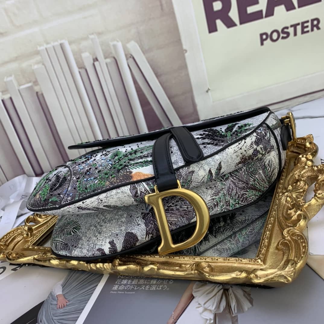 D10r Saddle Bag Dupe