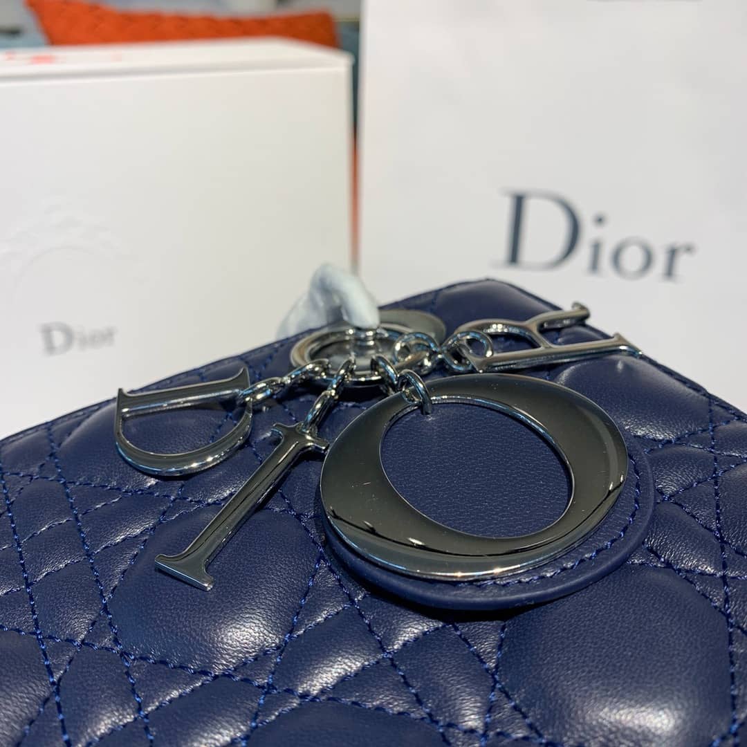 Chr1st1an D10r Lady D10r 20CM Replica Bag