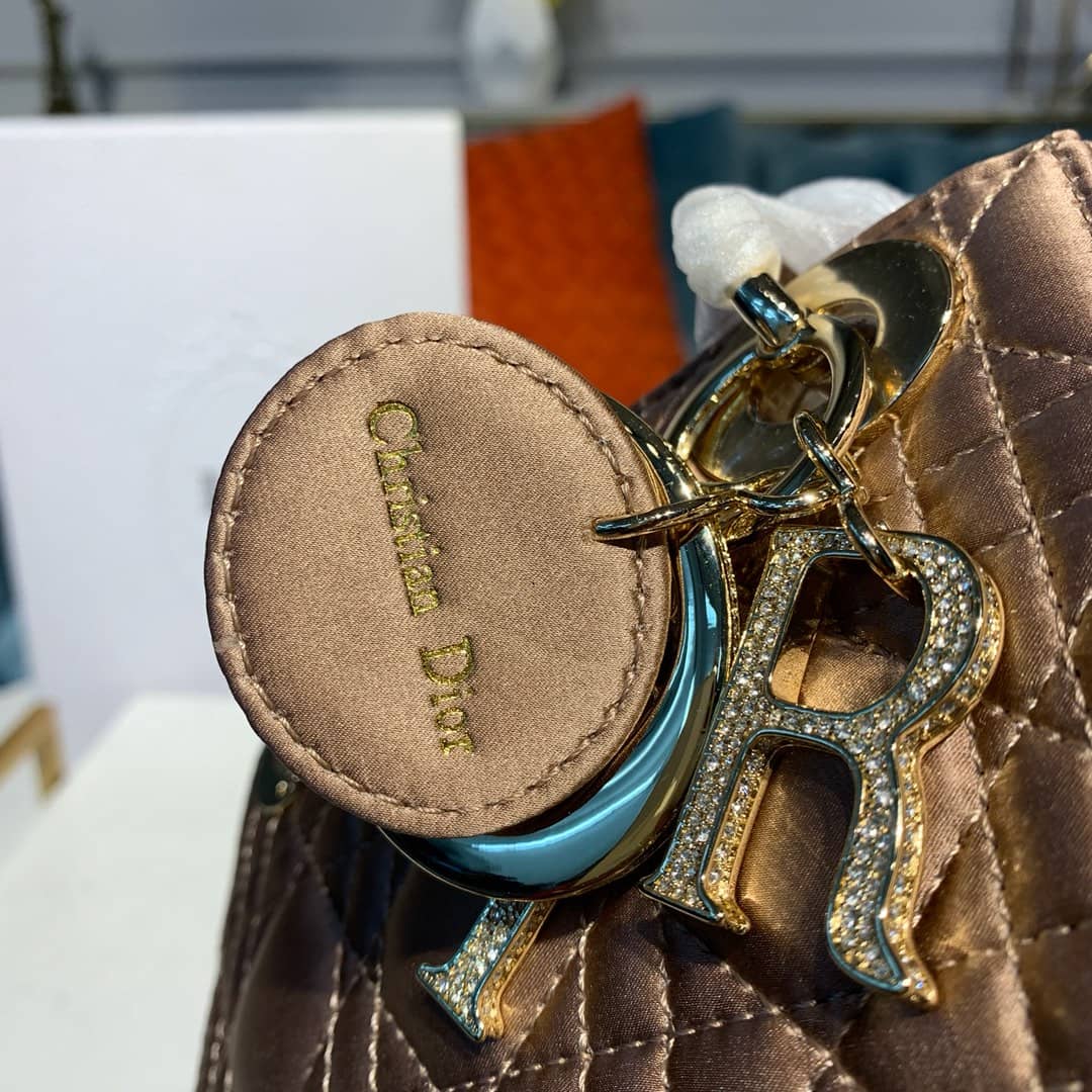 Chr1st1an D10r Lady D10r 17CM Replica Bag