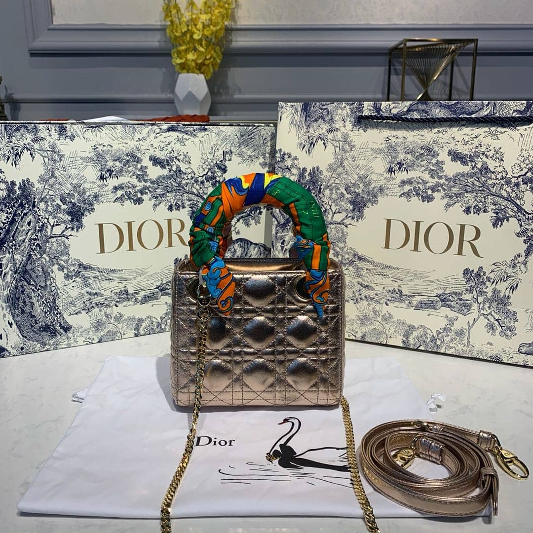 Chr1st1an D10r Lady D10r 17CM Replica Bag