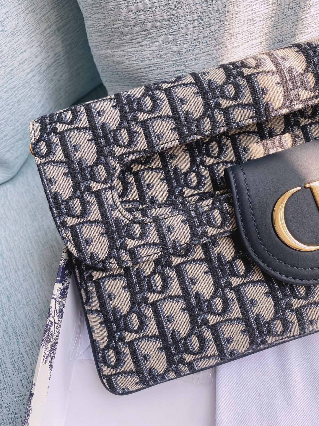 Chr1st1an D10r Replica Clutch