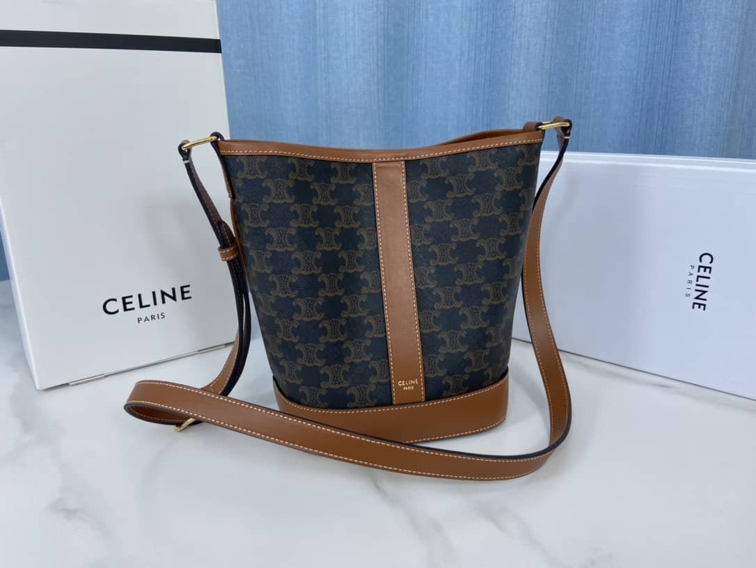 Ce1i*e Teen Triomphe Canvas Replica Bucket Bag