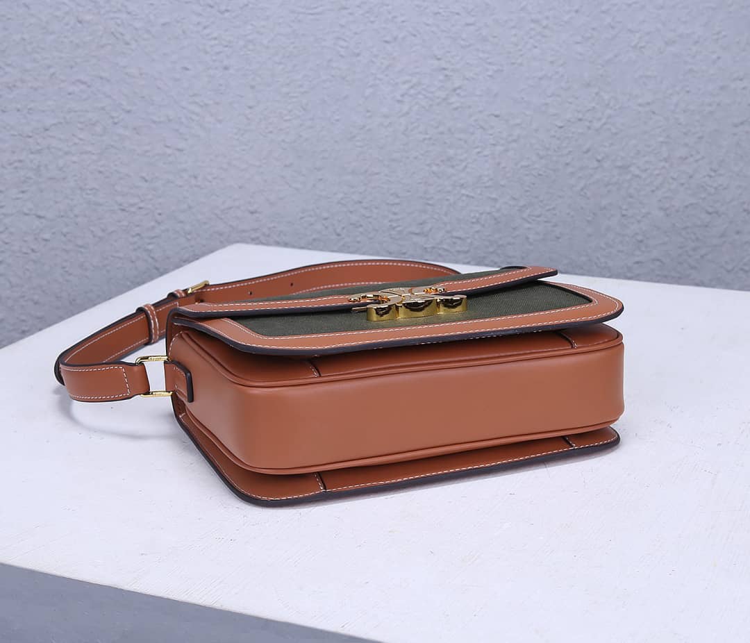 Ce1i*e Bag Dupe Triomphe Teen 22cm