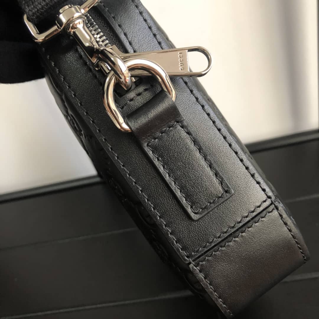 Gvc*1 GG Svp*me Wash Bag Replica Black 495562