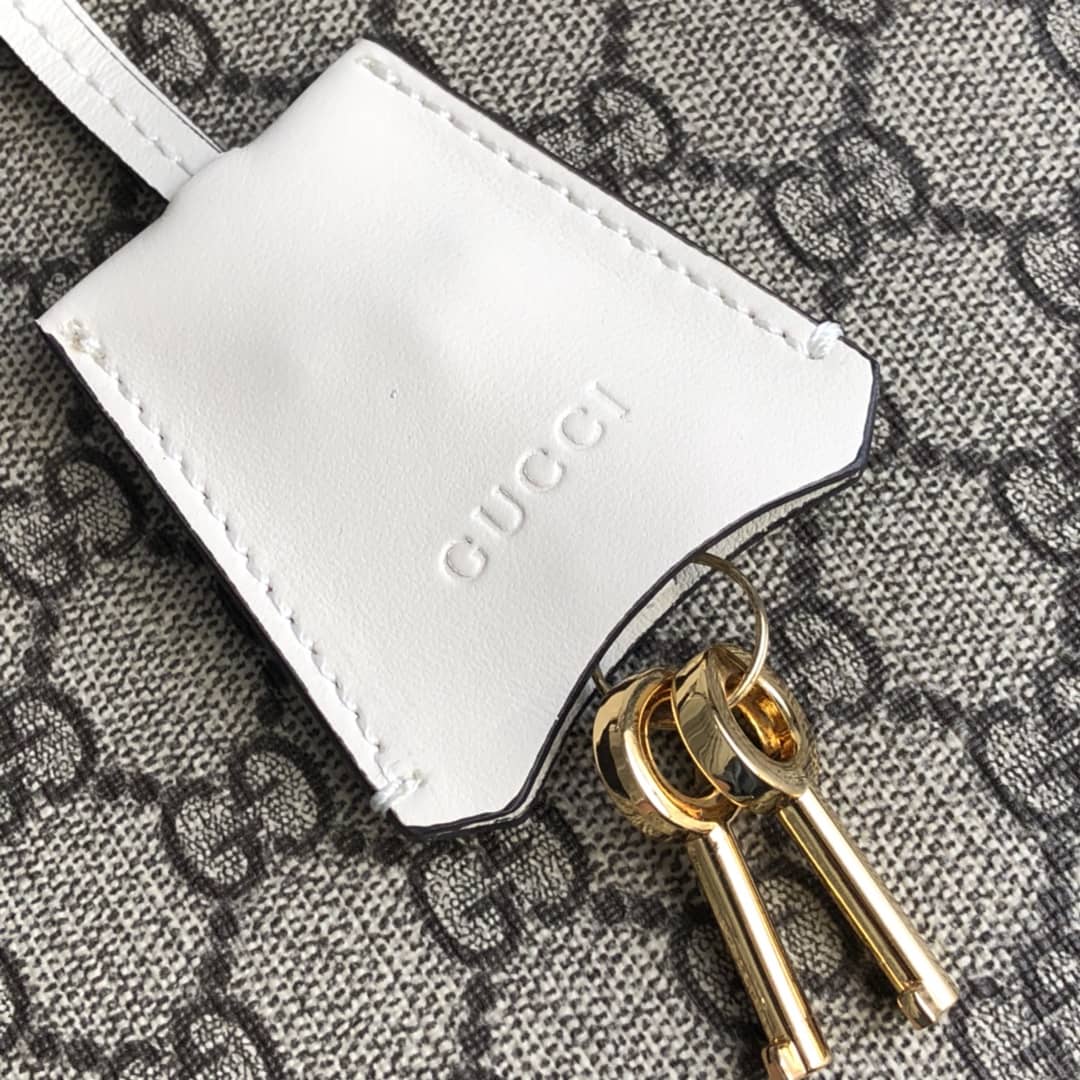 Gvc*1 Padlock Medium GG Svp*me Shoulder Bag Replica Gray White 479197