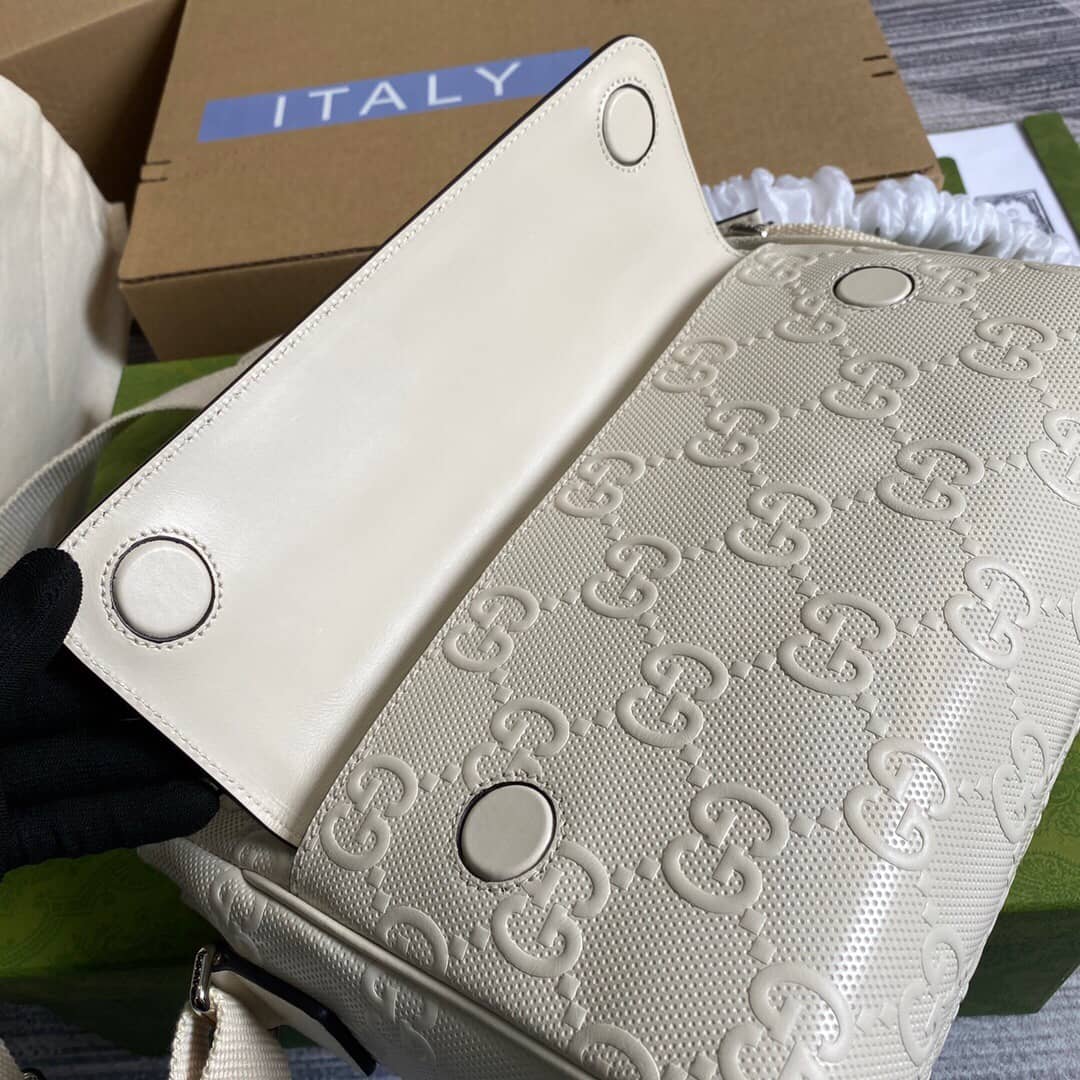 Gvc*1 GG Embossed Messenger Bag Replica 658565