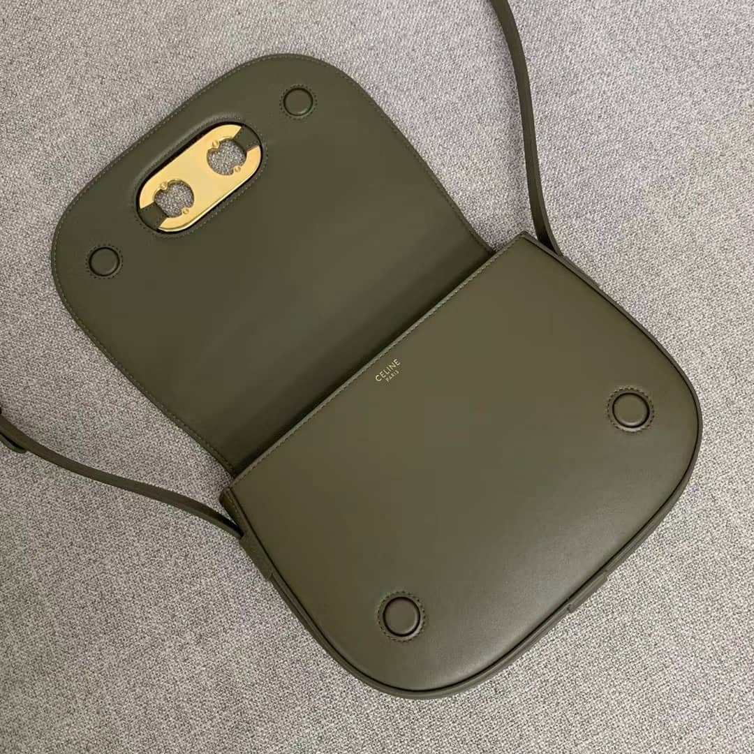 Ce1i*e Triomphe Bag Dupe  Medium Maillon Triomphe Calfskin Replica Bag